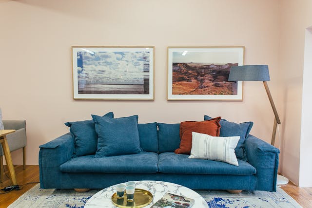 sofa salon