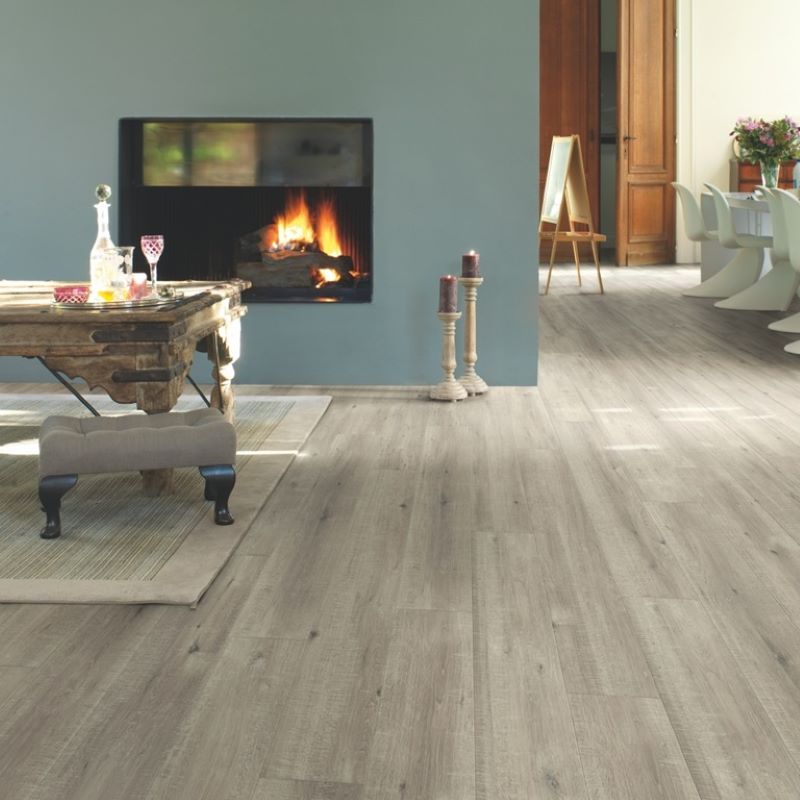 Tarima Laminada Roble Cortes Sierra Gris QUICK STEP | AC4 | Instalación Flotante en Click | Resistencia Agua