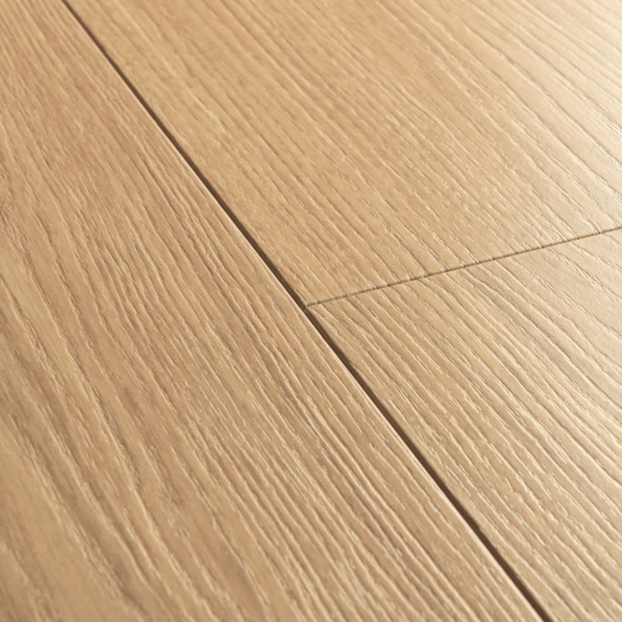 Suelo Laminado Roble Beige Barnizado | AC4 | 9mm | Resistencia al Agua | Ideal para salón, comedor, cocina y baño