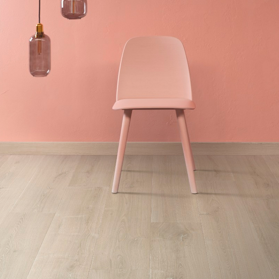 Suelo Laminado Roble Beige Barnizado | AC4 | 9mm | Resistencia al Agua | Ideal para salón, comedor, cocina y baño
