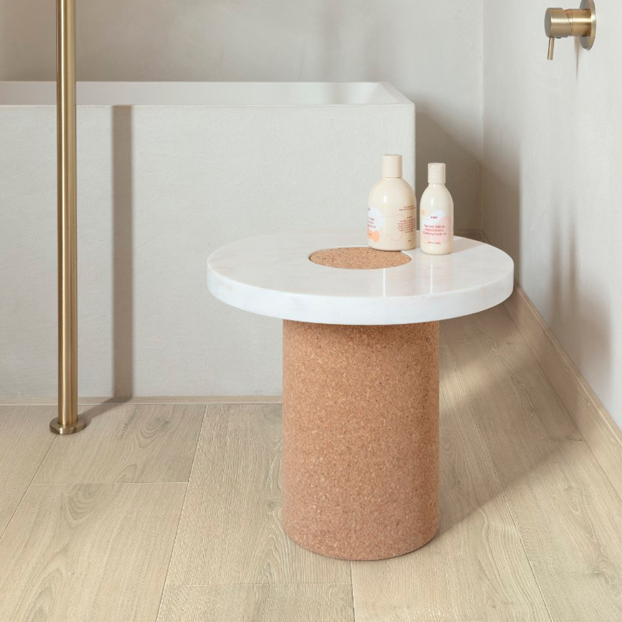 Suelo Laminado Roble Beige Barnizado | AC4 | 9mm | Resistencia al Agua | Ideal para salón, comedor, cocina y baño