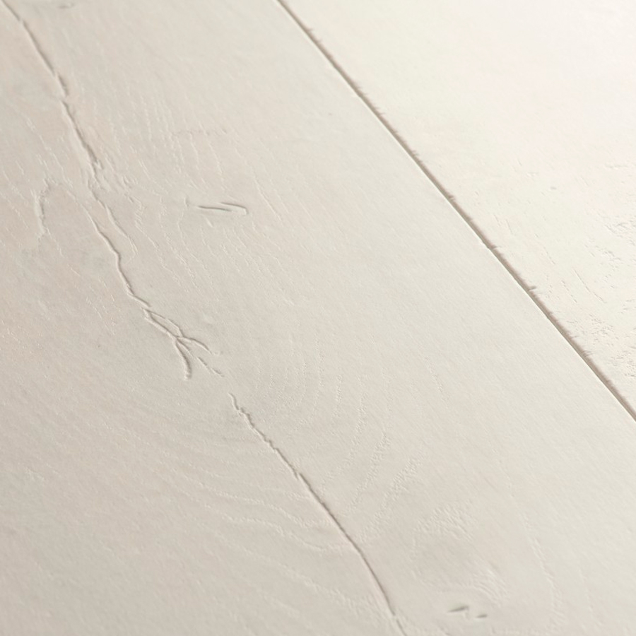 Suelo Laminado Roble Suave Patina | AC4 | 9mm | Resistencia al Agua | Ideal para salón, comedor, cocina y baño