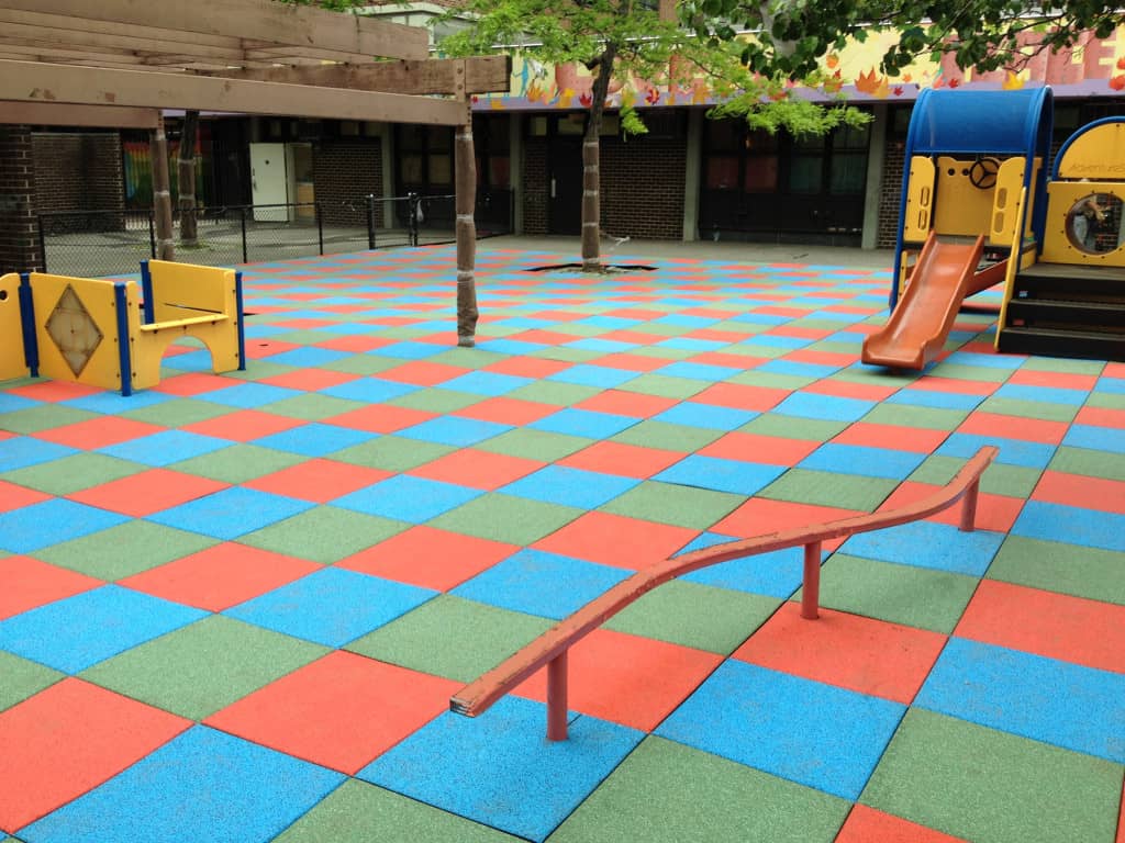 LOSETA DE CAUCHO 50x50cm Con Taco de Apoyo Amortiguador | 40mm | Verde | Gimnasio | Parque Infantil | Exterior | Zona de Juego