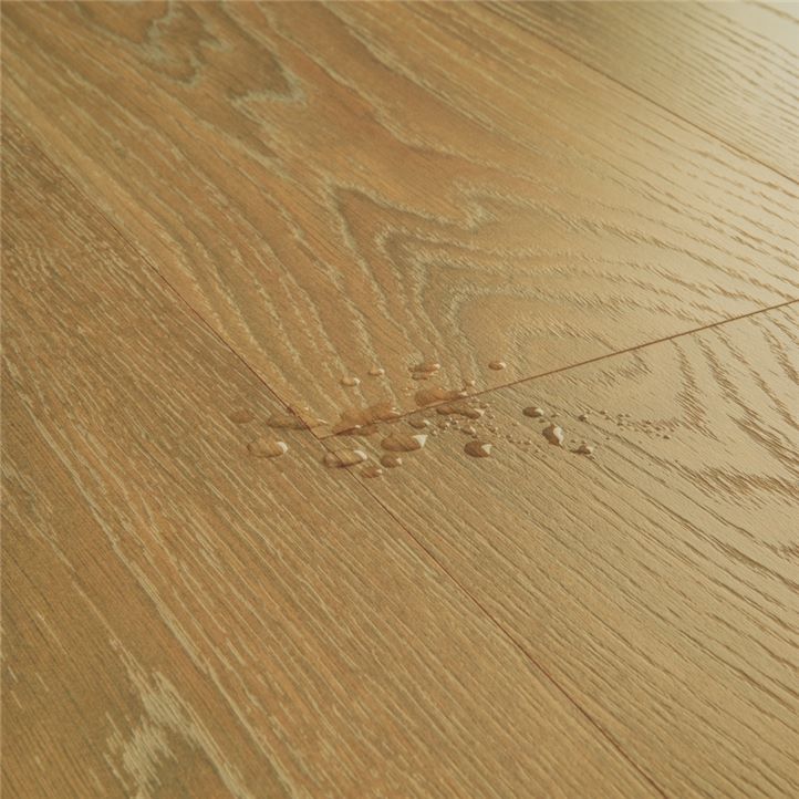 Tarima Laminada Roble Tostado | AC4 | 8mm | Instalación Flotante Click | Resistencia al Agua | Suelo para Cocina y Baño	