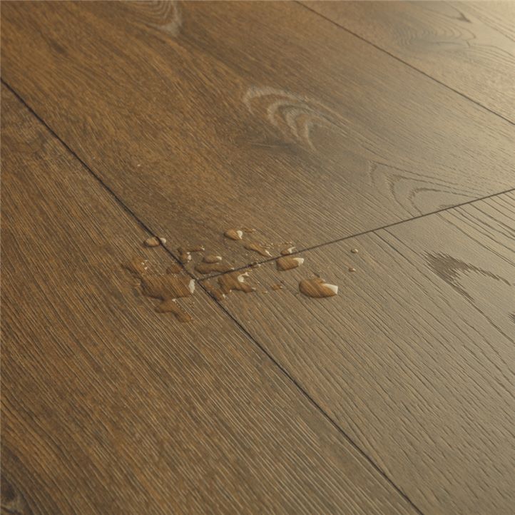 Tarima Laminada Roble Marrón Cacao | AC4 | 8mm | Instalación Flotante Click | Resistencia al Agua | Suelo para Cocina y Baño	