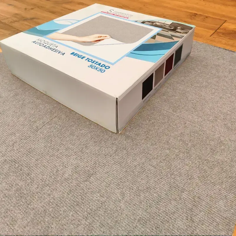 Moqueta Autoadhesiva Piezas | Beige Tostado | 50x50cm | Suelo Adhesivo de Oficina | Comercio, Hogar