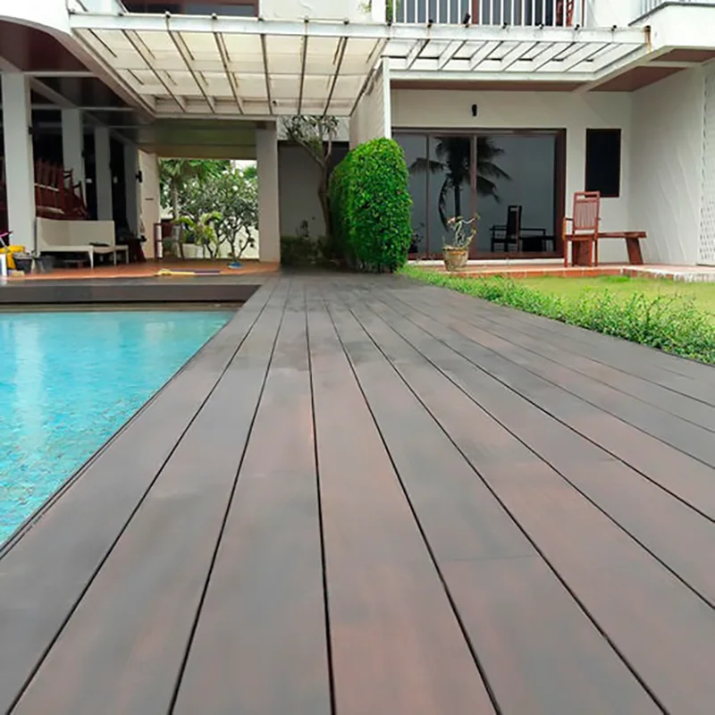 Tarima Exterior Bambu XTR Moca | Lamas de 1850x137mm | Madera Natural | 4 Unidades por m2