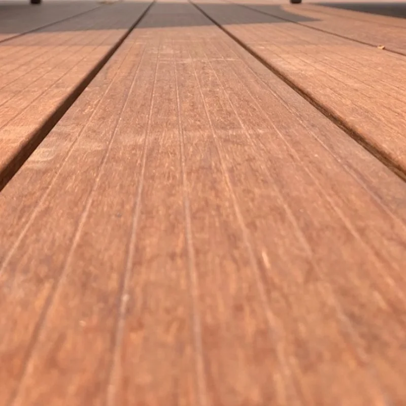 Tarima Exterior Bambu CECH Natural | Madera Natural | Tono Medio | 1850x137mm | 4 Unidades por m2
