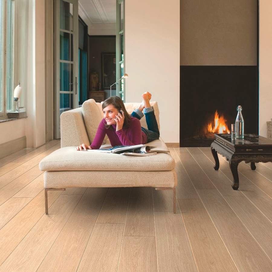Suelo Laminado Roble Barnizado Blanco | AC4 | 9,5mm | Tablón XXL | Tarima Flotante En Click | Uso Doméstico y Comercial