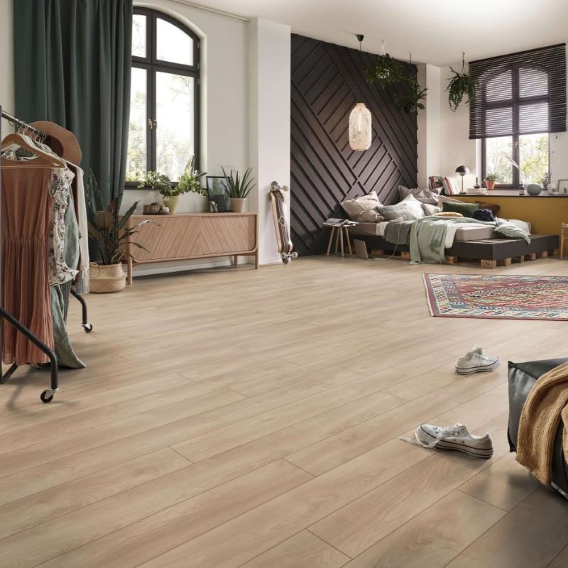 Suelo Laminado Roble Makro Light KRONOTEX | AC5 | Tarima Flotante Madera Click | Resistencia al Agua