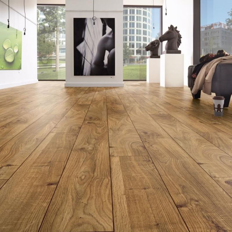 Suelo Laminado Roble Everest Bronce KRONOTEX | AC5 | Tarima Flotante Madera Click | Resistencia al Agua