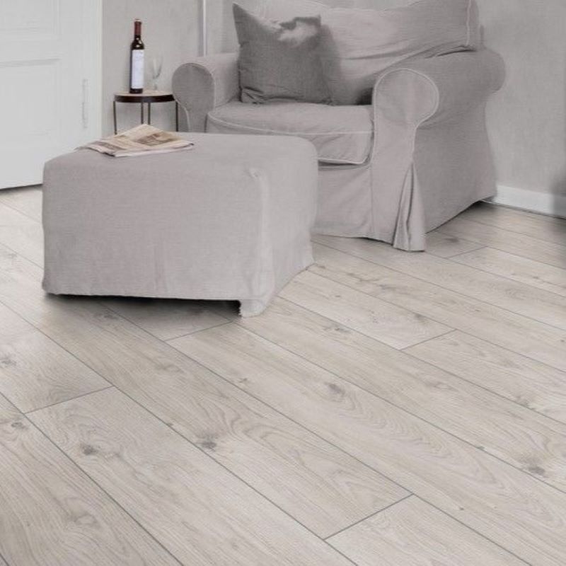 Suelo Laminado Roble Everest White KRONOTEX | AC5 | Tarima Flotante Madera Click | Resistencia al Agua