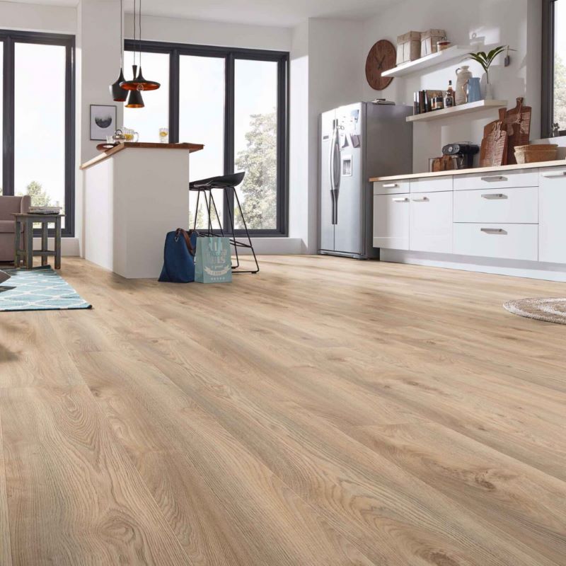 Suelo Laminado Roble Makro Beige KRONOTEX | AC5 | Tarima Flotante Madera Click | Resistencia al Agua