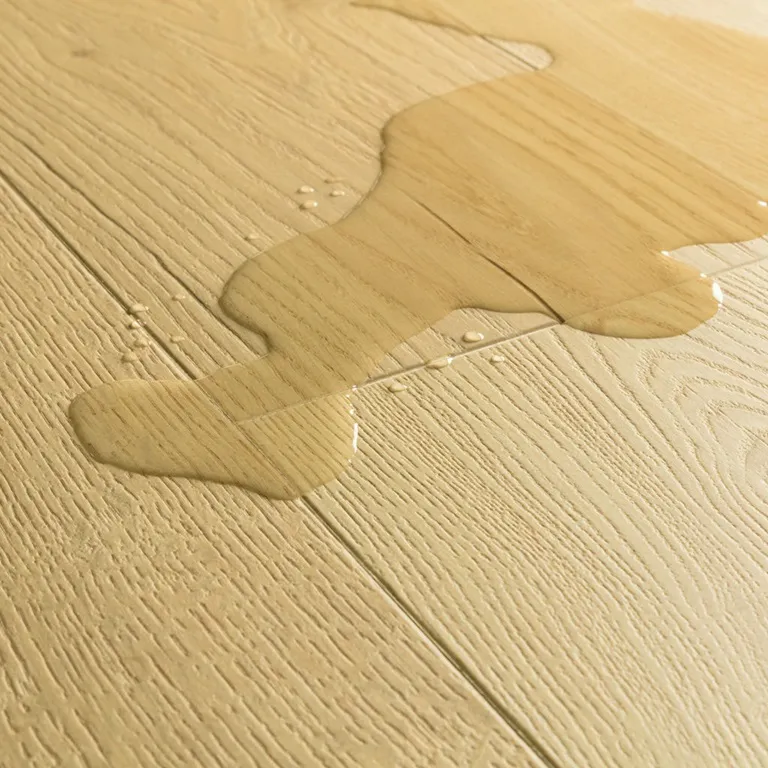 Tarima Laminada Roble Almendra QUICK STEP | AC4 | Instalación Flotante en Click | Resistencia Agua