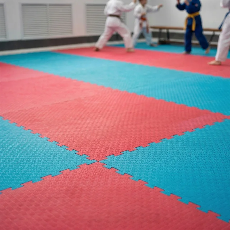 TATAMI PUZZLE Rojo y Azul 1x1m | 20mm | Artes Marciales | Suelo Gimnasio Reversible | Judo | Acabado Checker