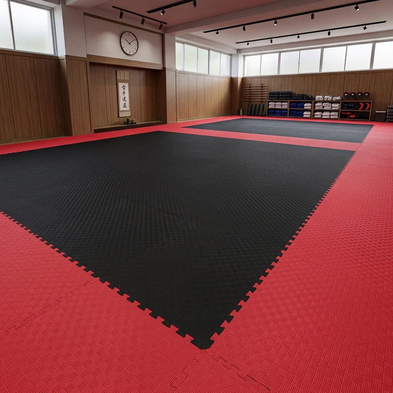 TATAMI PUZZLE Rojo Negro 1x1m | 40mm | Centros Deportivos y Artes Marciales | Antideslizante y Acolchado